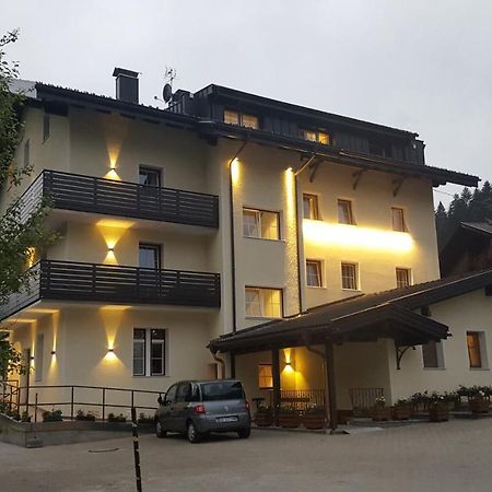 Casa Baldelli Hotel Dobbiaco Exterior photo